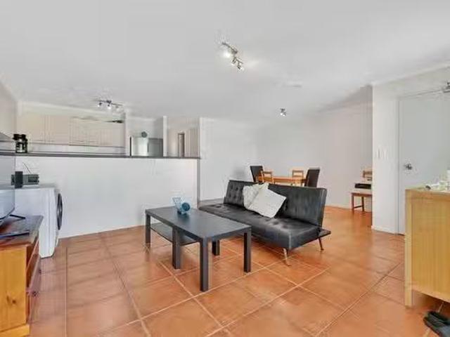 Unique 4/25 Whytecliffe Street, Albion, QLD 4010