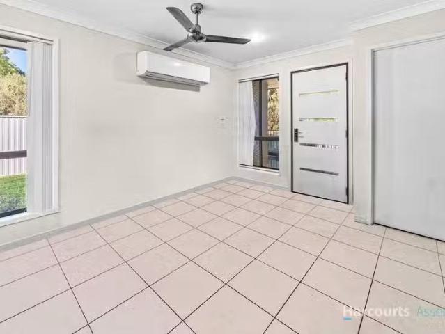 Deal! 42 Walter Williams Crescent, REDBANK PLAINS, QLD 4301.