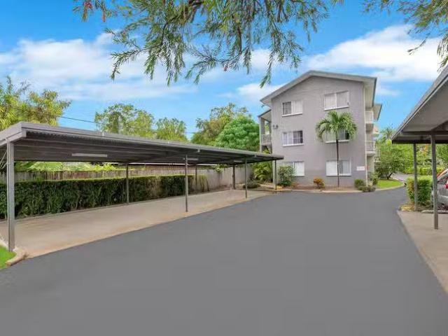 Cheap 4/2 Mayers Street, Manunda, QLD 4870
