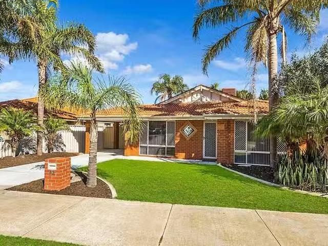 Deal! 42 Mornington Boulevard, Waikiki, WA 6169