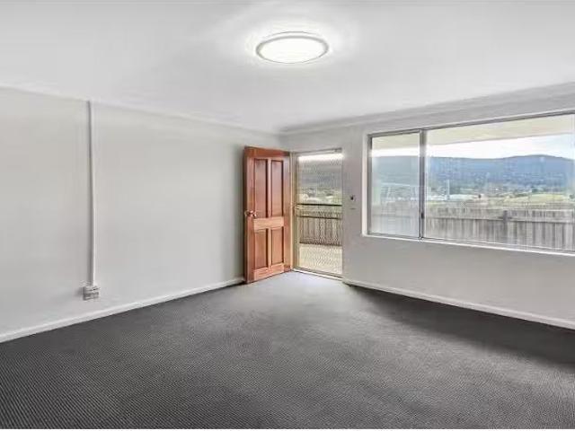 Rental! 4/30 King Street, Lithgow House for rent Listed by Va.