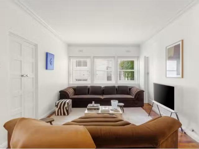 Deal! 4/33 Wolseley Road, POINT PIPER Apartment for rent List.