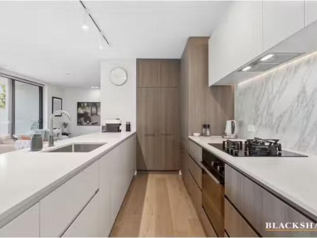 New 4/352 Northbourne Avenue Avenue, partson Apartment for ren.