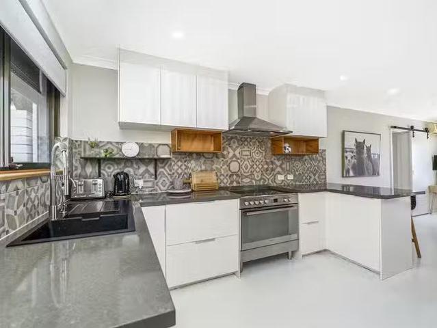 Rental! 4/35B Halls Head Parade, Halls Head, WA 6210