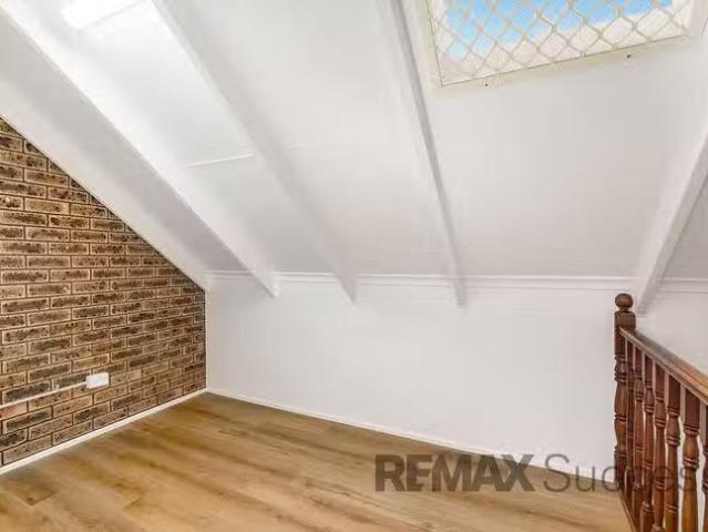 Deal! 4/367 369 Margaret Street, Newtown, QLD 4350