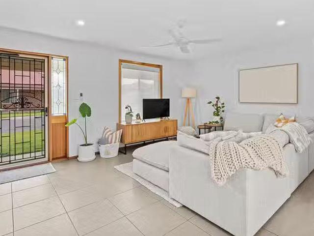 Nice 4/36 Trevor Street, Murray Bridge, SA 5253