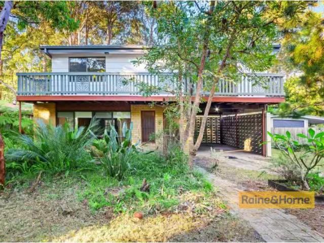 Just in! 47 Tourmaline Avenue, PEARL BEACH House for rent Lis.