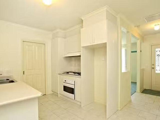 Just in! 47 Boberrit Wynd, Sydenham, VIC 3037