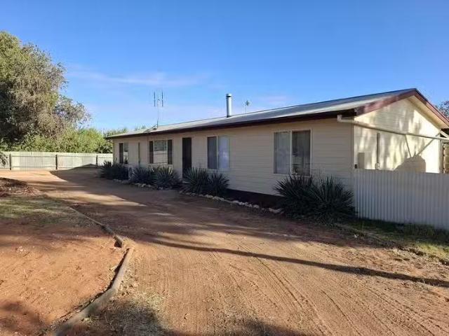 Rental! 47 Middleton Road, Loxton, SA 5333