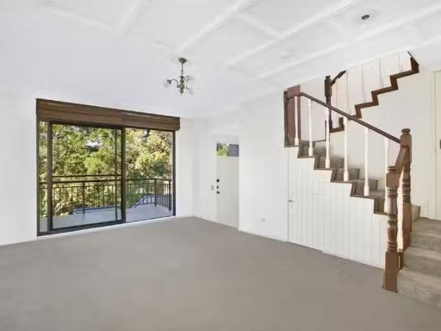 Cheap 4/40 Morton Street, WOLLSTONECRAFT Townhouse for rent L.