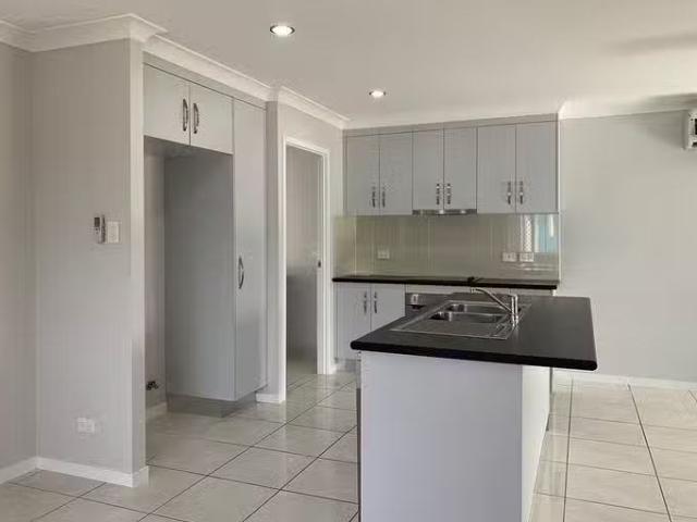 For Rent! 4/46 Maranark Avenue, Mount Pleasant, QLD 4740
