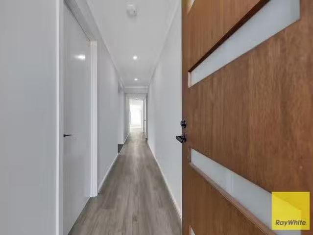 Rental! 44 Woods Road, Truganina, VIC 3029