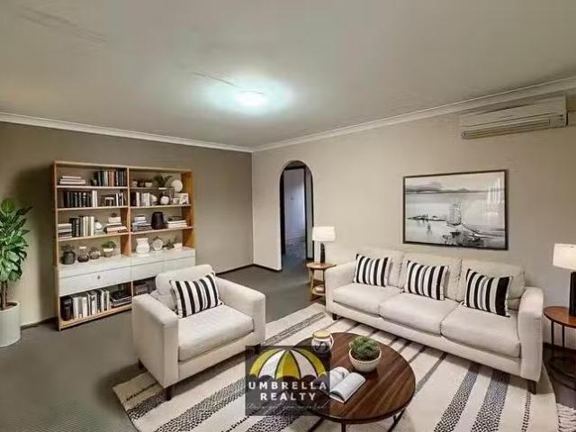 Just in! 44A Barnes Avenue, Australind, WA 6233