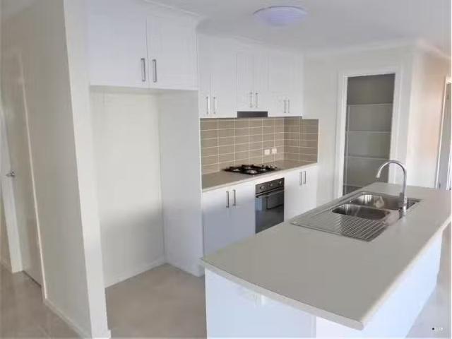Unique 45 Wellington Drive, Thurgoona House for rent Listed b.