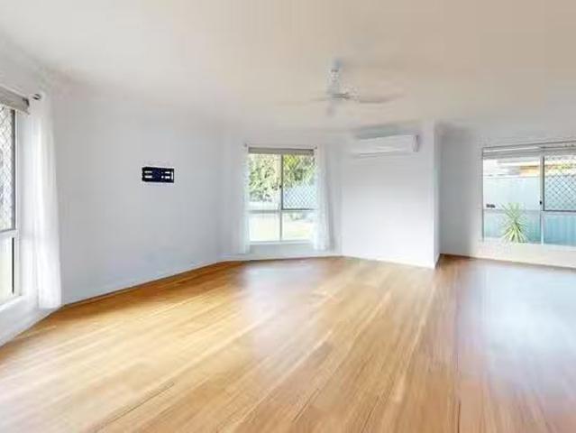 Cozy 45 Cannon Drive, Currumbin Waters, QLD 4223