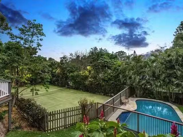 Cozy 45 Jilba Street, Indooroopilly, QLD 4068