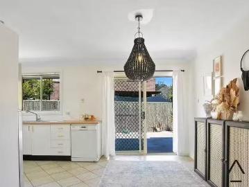 For Rent! 4/75 Stewart Avenue, HAMMONDVILLE Townhouse for rent.