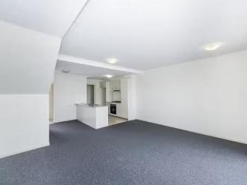 Just in! 48/4 Ross Road, Queanbeyan, NSW 2620