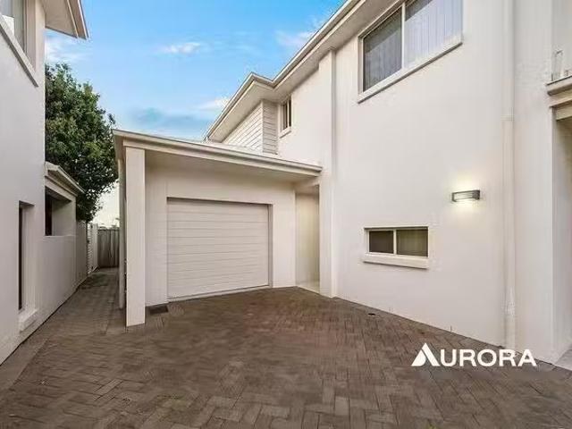 Nice 4/8 Bond Street, Cleveland, QLD 4163