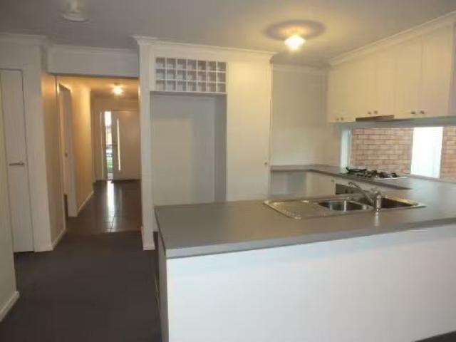 Just in! 48 Serenity Street, Pakenham, VIC 3810 House for Rent