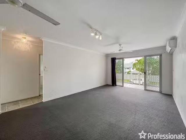 New 4/8 Springfield Crescent, Manoora, QLD 4870