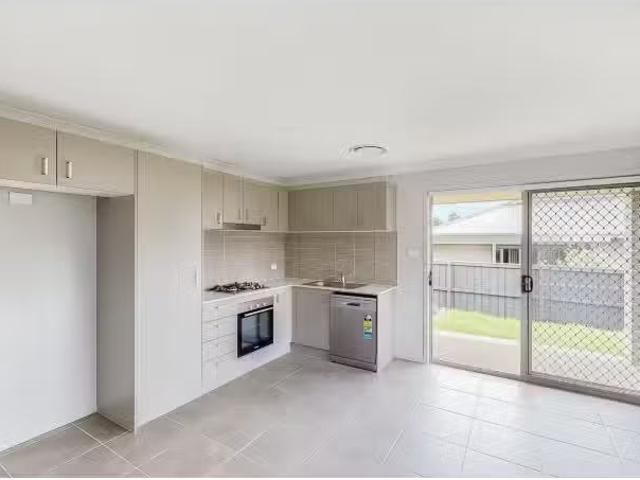 Rental! 48A Mountain Ash Drive, Cooranbong House for rent Lis.