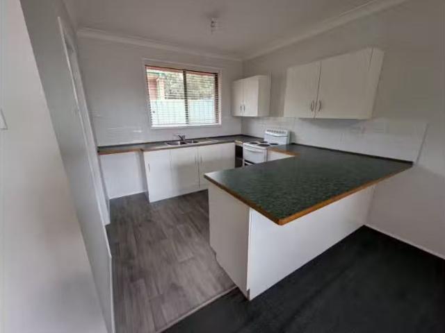 Cozy 4/9 Kenilworth Street, DENMAN Apartment for rent Listed.