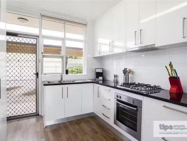 Charming 4/9 Macfarlane Street, Glenelg North, SA 5045