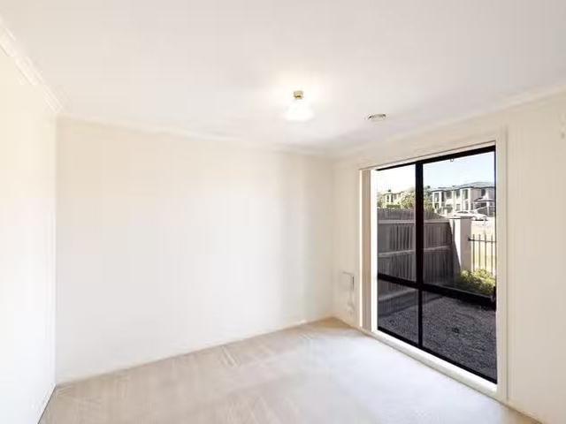 Cozy 49 Mary Gillespie Avenue, Gungahlin, ACT 2912