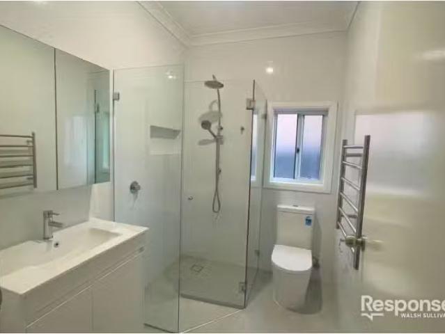 Just in! 4 Moir Avenue, Northmead House for rent Listed by Ro.