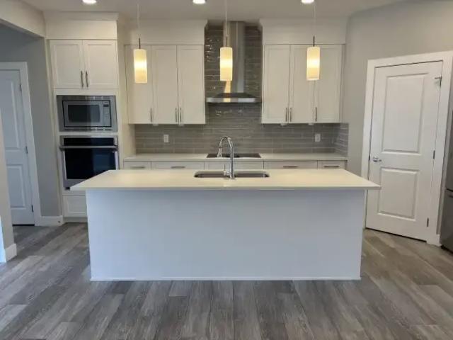 For Rent 4 Bedroom Apartment Calgary AB DS104401670