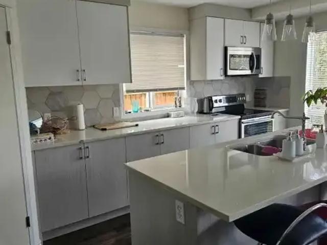 For Rent 4 Bedroom Apartment Calgary AB DS104638265