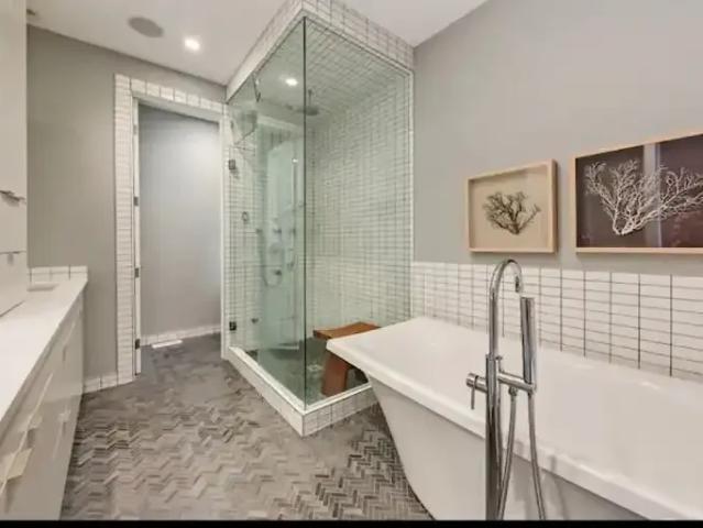 For Rent 4 Bedroom Apartment Calgary AB DS104638313