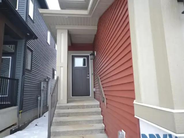 For Rent 4 Bedroom Apartment Calgary AB DS104940772