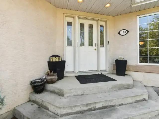 For Rent 4 Bedroom Apartment Calgary AB DS104940804