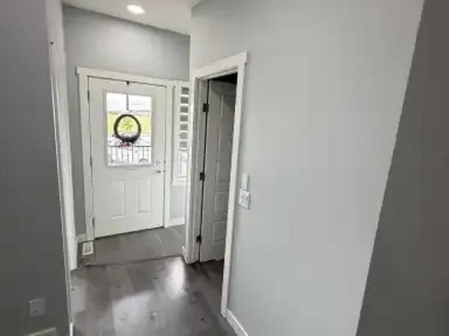 For Rent 4 Bedroom Apartment Calgary AB DS105467227