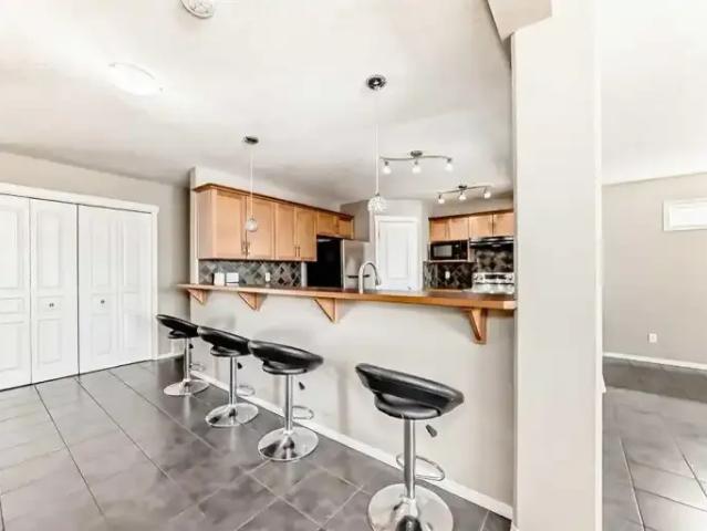 For Rent 4 Bedroom Apartment Calgary AB DS105150818
