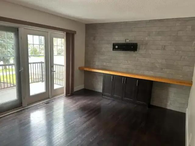 For Rent 4 Bedroom Apartment Edmonton AB DS105087828