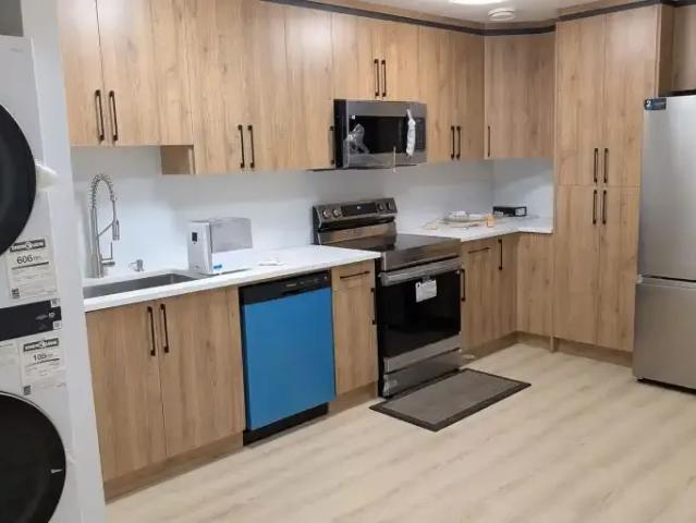 For Rent 4 Bedroom Apartment Edmonton AB DS105100735
