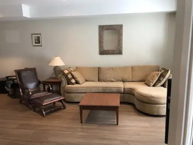 For Rent 4 Bedroom Apartment Edmonton AB DS105248111