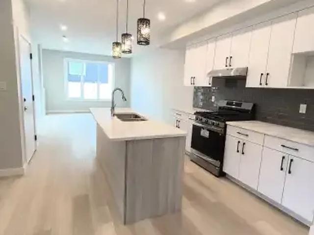 For Rent 4 Bedroom Apartment Edmonton AB DS105359761
