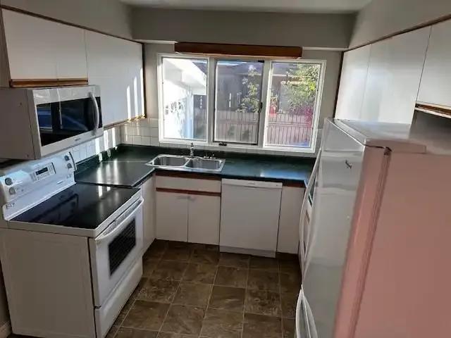 For Rent 4 Bedroom Apartment Grande Prairie AB DS105410702