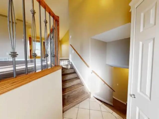 For Rent 4 Bedroom Apartment Grande Prairie AB DS105623807