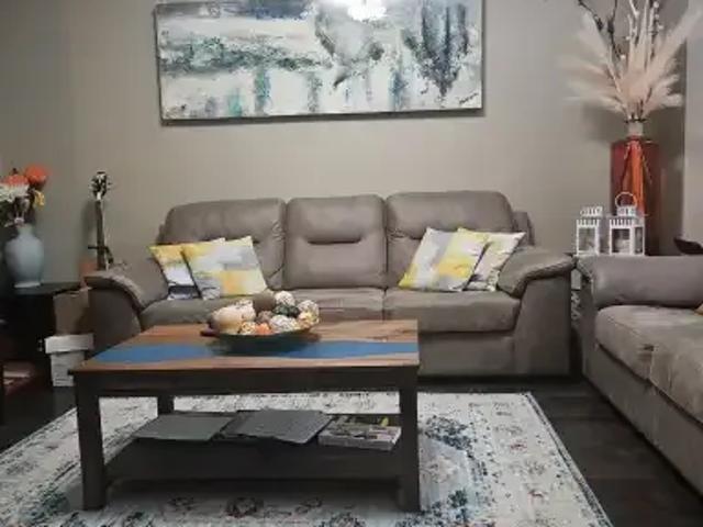 For Rent 4 Bedroom Apartment Red Deer AB DS104179004