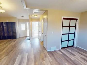 For Rent 4 Bedroom Apartment Sexsmith AB DS102883682