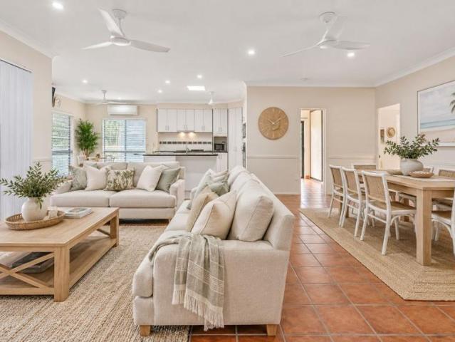 For Rent 4 Bedroom House Condon, QLD DS105335473