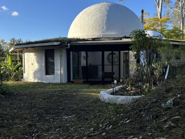 For Rent 4 Bedroom House CONONDALE QLD DS105335679
