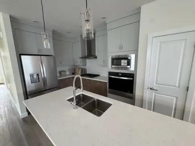 For Rent 4 Bedroom House Calgary AB DS104181791