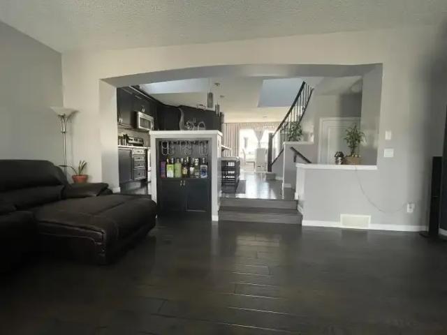 For Rent 4 Bedroom House Calgary AB DS104957389
