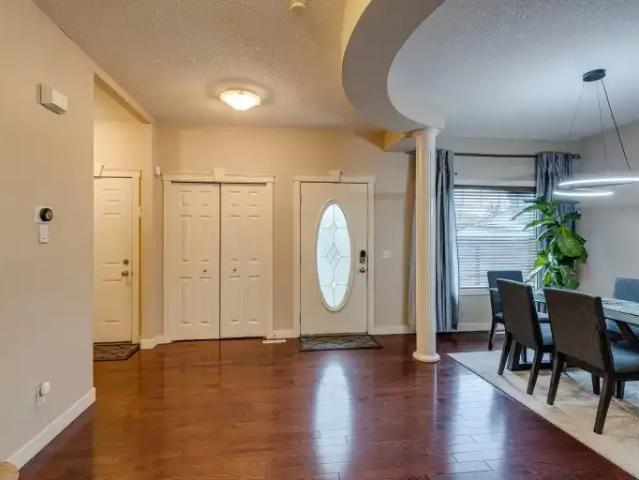 For Rent 4 Bedroom House Calgary AB DS104957561